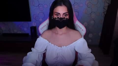   Yasmina   online show from April 2026 05:10:01 AM