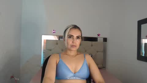 ashley__tylor online show from February 2025 02:48:02 AM