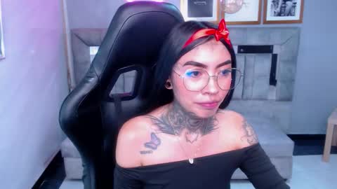 Snapshot of ashley_blum_v chatting on September 2025 07:48:01 PM ashley_blum_v online show from September 2025 07:48:01 PM