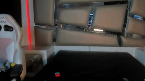 ashley_js online show from October 2025 08:00:02 AM