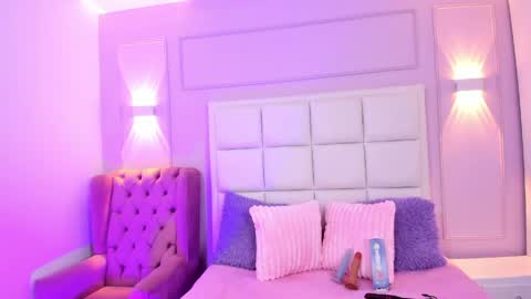 ashley_petit online show from May 2026 01:28:01 PM