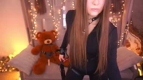 ashleybaee online show from March 2026 01:28:02 PM