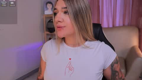 Snapshot of ashleyvalirya chatting on September 2025 08:36:01 PM Ashley Lauren online show from September 2025 08:36:01 PM