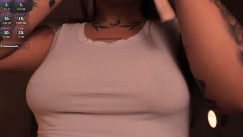 Snapshot of ashleyvalirya chatting on October 2025 04:13:02 AM Ashley Lauren online show from October 2025 04:13:02 AM