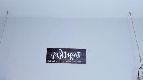 kylie online show from November 2025 02:33:01 AM