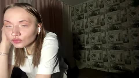 Lily online show from April 2026 05:21:02 PM