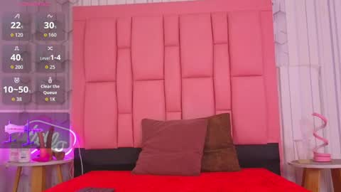 ashlleyray online show from June 2026 07:20:01 PM