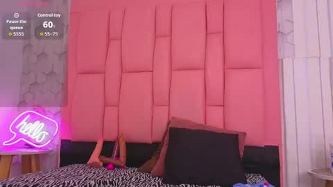 ashlleyray online show from June 2026 07:08:02 PM
