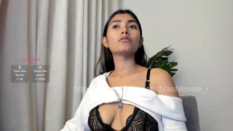 ashllovee online show from February 2025 02:51:02 AM