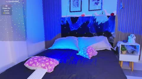    online show from October 2025 08:52:01 PM