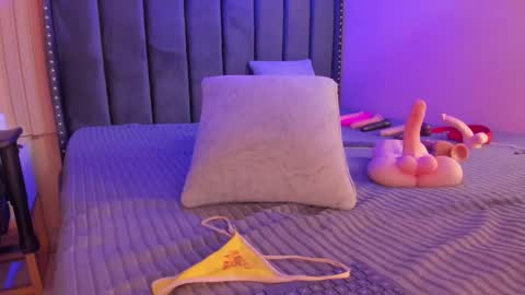 ashlye_miller_ online show from February 2025 07:02:01 AM