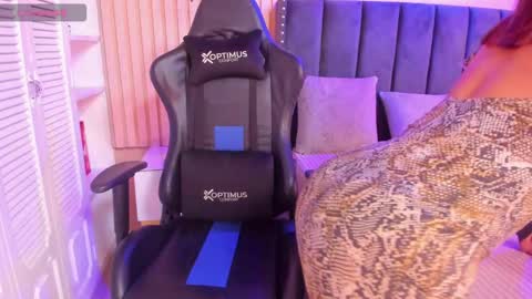 ashlye_miller_ online show from March 2025 04:15:02 AM