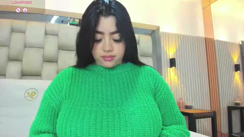 Snapshot of ashlyn_parker chatting on February 2025 08:18:01 PM ashlyn online show from February 2025 08:18:01 PM