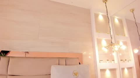 ashlyn online show from March 2026 01:50:02 PM