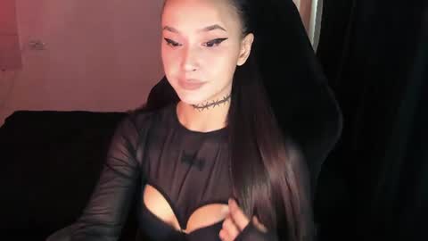 Mila online show from June 2026 05:32:02 AM