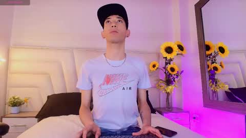 Ashton Myers online show from September 2025 12:21:02 PM