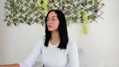 Camila online show from October 2025 02:25:02 PM