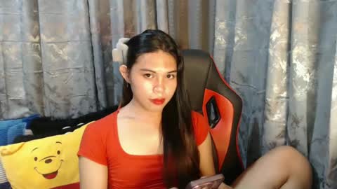 Snapshot of asian_boy_ralph143 chatting on February 2025 09:13:02 AM ELLE dont forget to follow and thumbs up online show from February 2025 09:13:02 AM