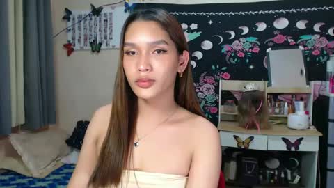 Snapshot of asian_glamm chatting on December 2024 06:38:02 PM ANITA online show from December 2024 06:38:02 PM