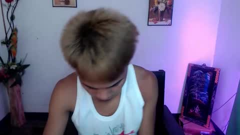 Snapshot of asian_lover05 chatting on September 2025 03:59:02 PM asian_lover05 online show from September 2025 03:59:02 PM