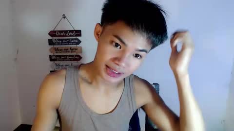 Snapshot of asian_lover05 chatting on April 2026 05:54:02 PM asian_lover05 online show from April 2026 05:54:02 PM