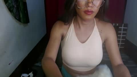 Lovely online show from January 2025 08:40:02 PM
