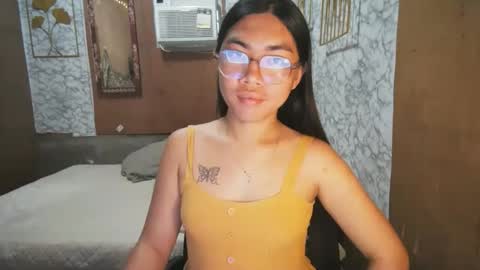 Rhean online show from November 2025 11:03:01 PM