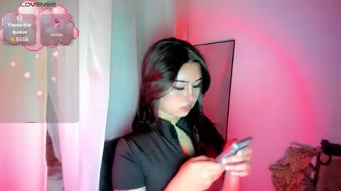 Hien online show from April 2026 01:38:01 AM