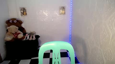 Snapshot of asianbarbie05 chatting on December 2024 01:47:01 AM SOFIA online show from December 2024 01:47:01 AM