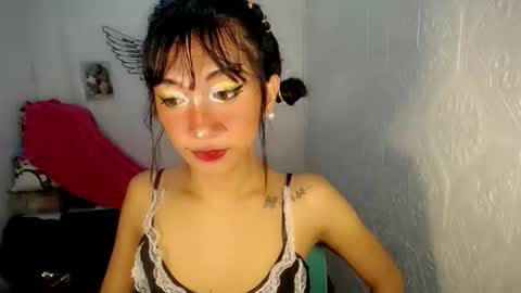 Snapshot of asianbarbie05 chatting on October 2025 10:33:02 AM SOFIA online show from October 2025 10:33:02 AM
