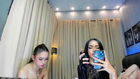 Snapshot of asianhugecockcindy chatting on December 2024 04:09:02 AM asianhugecockcindy online show from December 2024 04:09:02 AM