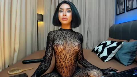 Snapshot of asianhugecockcindy chatting on December 2024 12:49:01 PM asianhugecockcindy online show from December 2024 12:49:01 PM