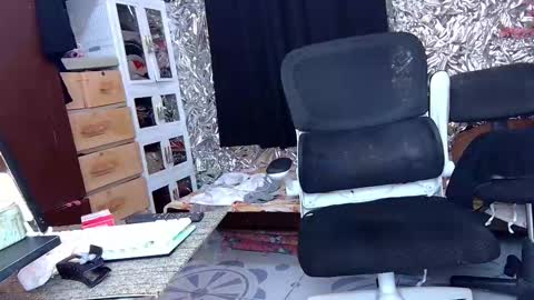 Snapshot of asiantsugar4u chatting on November 2025 11:05:01 AM Trish online show from November 2025 11:05:01 AM