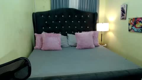 Snapshot of asias_hotkiara chatting on October 2025 12:11:01 PM KIARA online show from October 2025 12:11:01 PM