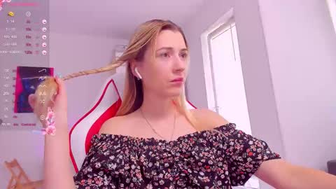 Caroline online show from September 2025 09:42:02 AM