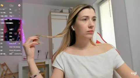 Snapshot of askcaroline chatting on May 2026 11:26:02 AM Caroline online show from May 2026 11:26:02 AM