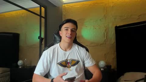 Aslan  online show from January 2026 02:48:02 AM