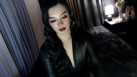 Margaux Miller online show from October 2025 05:24:02 PM