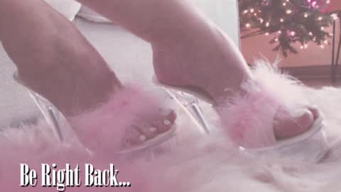 ASSleigh Abbott online show from December 2024 07:48:02 PM