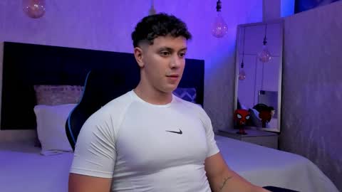 astonhills online show from April 2026 01:01:02 AM