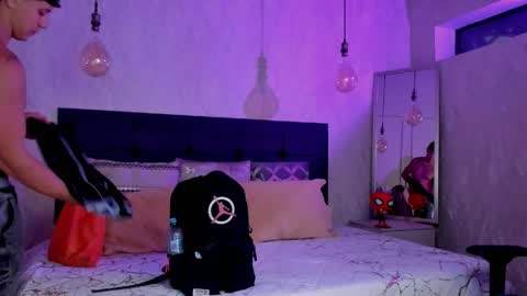 astonhills online show from April 2026 08:46:01 AM