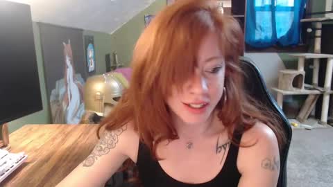 Snapshot of astraeasiren chatting on January 2025 06:46:01 PM AstraeaSiren online show from January 2025 06:46:01 PM