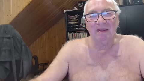 Snapshot of asusandy chatting on May 2026 12:29:02 AM asusandy online show from May 2026 12:29:02 AM