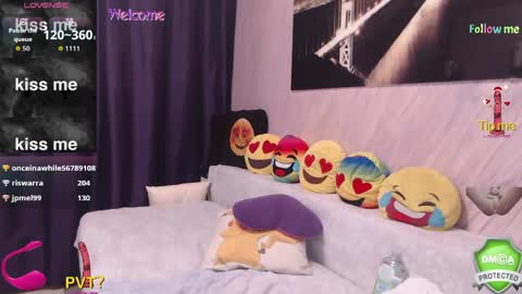 Snapshot of asweetmaya chatting on May 2026 01:57:16 AM ASweetMaya online show from May 2026 01:57:16 AM
