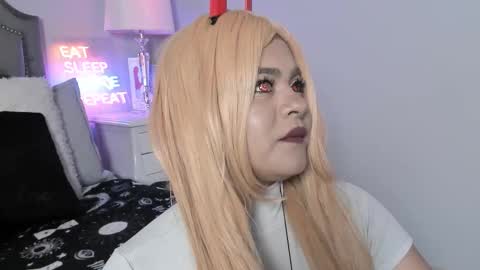 Snapshot of atena_hill chatting on October 2025 07:43:01 PM Athena online show from October 2025 07:43:01 PM