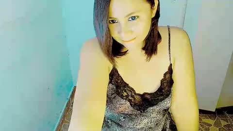 Snapshot of atenas18022 chatting on September 2025 10:43:02 PM Xixi2024 online show from September 2025 10:43:02 PM