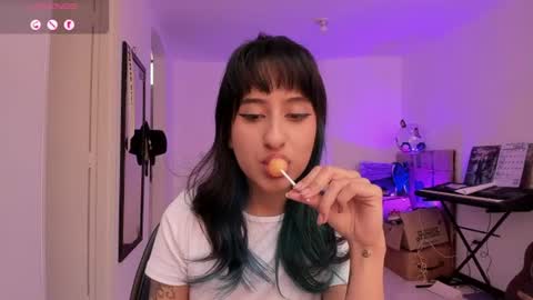 Snapshot of atenea_dragon__ chatting on June 2026 08:44:02 PM Atenea online show from June 2026 08:44:02 PM