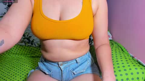 atenea_rivas21 online show from December 2025 11:01:02 PM