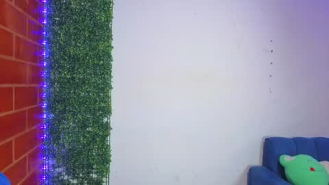 Snapshot of athenea_03 chatting on June 2026 04:28:01 AM Athenea online show from June 2026 04:28:01 AM