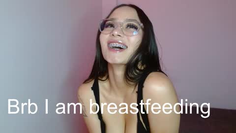 Athenea online show from November 2025 05:20:02 AM